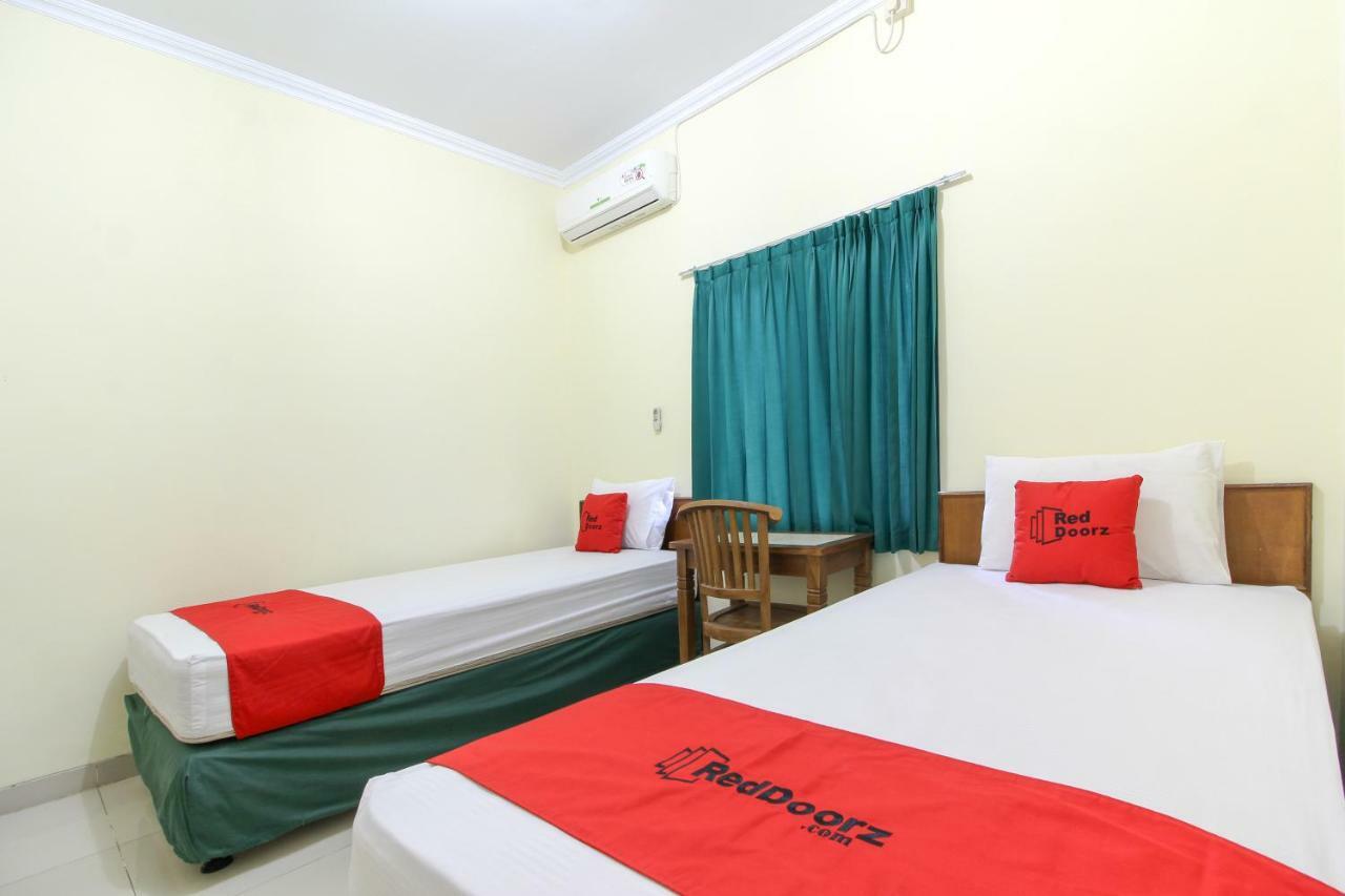 Reddoorz Near Rumah Sakit Condong Catur Maguwo Exterior foto