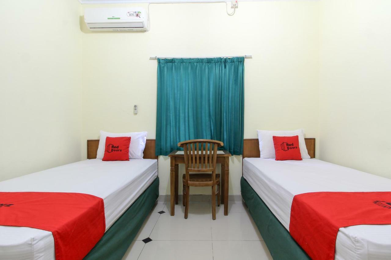 Reddoorz Near Rumah Sakit Condong Catur Maguwo Exterior foto