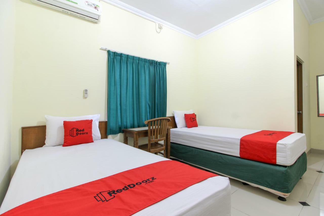 Reddoorz Near Rumah Sakit Condong Catur Maguwo Exterior foto
